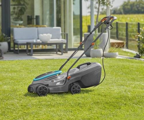 Фото - Газонокосилка электрическая Gardena PowerMax 32/1200 G2 1200 Вт (14633-20.000.00)