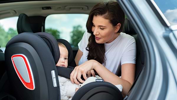 Фото - Автокресло Lionelo Antoon RWF Carbon