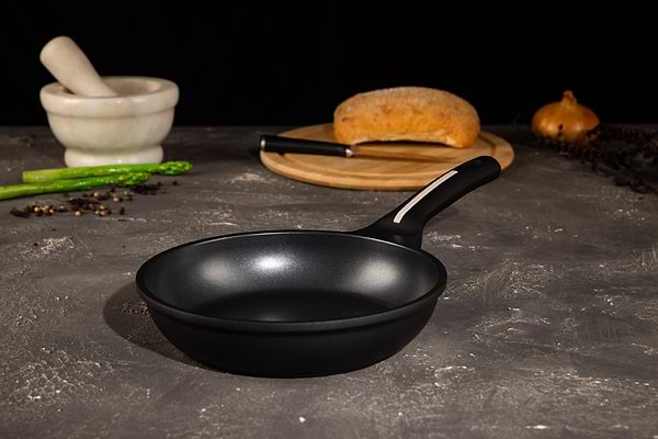 Фото - Сковорода універсальна Ardesto Black Mars Sarin 20 см (AR0720BC)