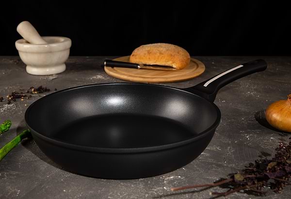 Фото - Сковорода універсальна Ardesto Black Mars Sarin 28 см (AR0728BC)