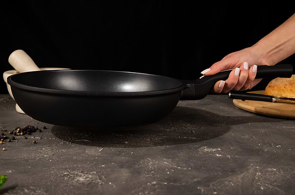 Фото - Сковорода універсальна Ardesto Black Mars Sarin 28 см (AR0728BC)