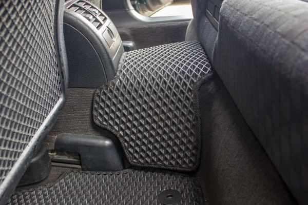 Фото - EVA коврики в салон авто EVAtech для A6 (C5) 4WD Audi 1997-2001 2 поколение Sedan EU (AU11281CLB5AV4RGB)