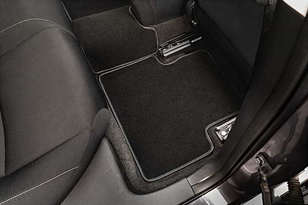 Фото - Коврики ворсовые в салон авто EVAtech Premium для Hyundai Grandeur (HG) 2011-2017 5 поколение Sedan EU черный кант HY12193AV2LA3VPB