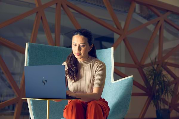 Фото - Ноутбук HP EliteBook Ultra G1i (B66VXAT) Blue Sky