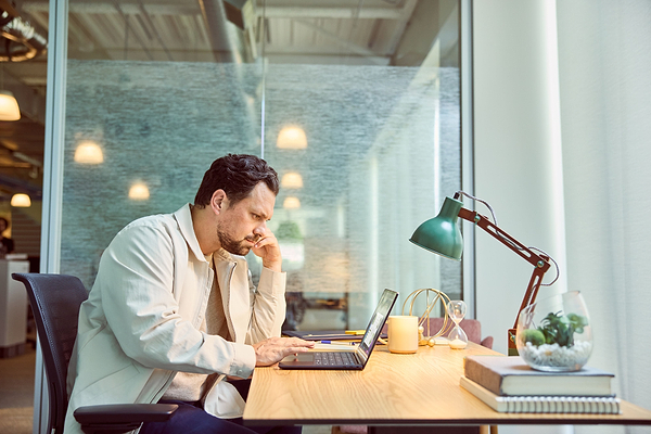 Фото - Ноутбук HP EliteBook Ultra G1i (B66VXAT) Blue Sky