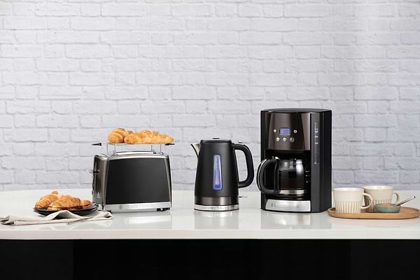 Фото - Электрический чайник Russell Hobbs 26140-70 Matte Black