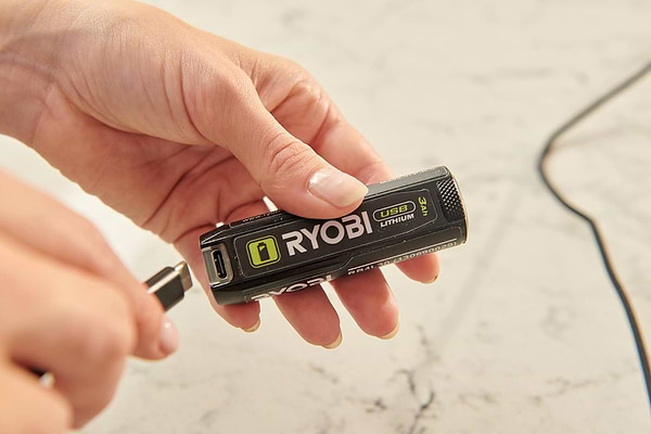 Фото - Акумулятор для електроінструментів Ryobi USB Lithium RB4L30 4В функція power bank (5133006224)