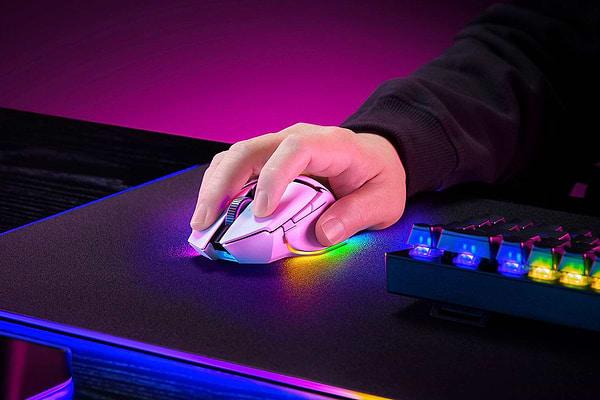 Фото - Миша бездротова ігрова Razer Basilisk V3 PRO Wireless, 35K, White (RZ01-05240200-R3G1)