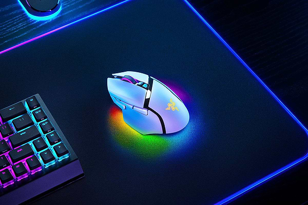 Фото - Миша бездротова ігрова Razer Basilisk V3 PRO Wireless, 35K, White (RZ01-05240200-R3G1)