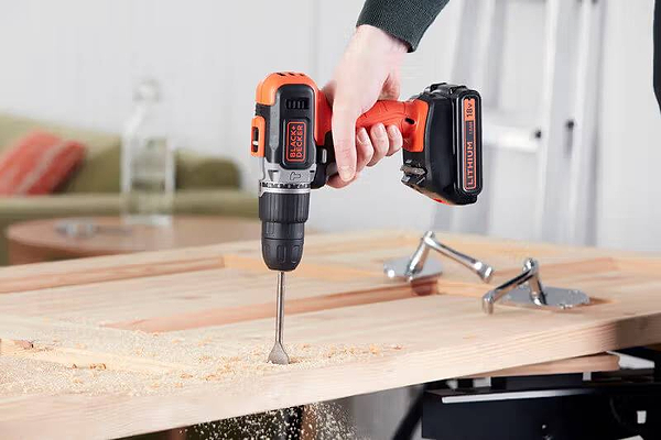 Фото - Дрель-шуруповерт Black&Decker BCD003C1