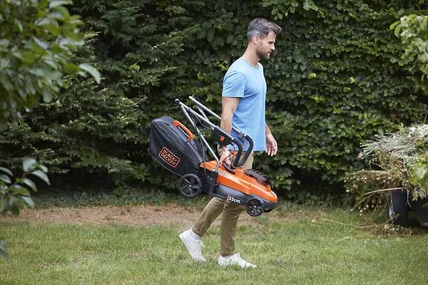 Фото - Газонокосилка аккумуляторная Black&Decker BCMW3336L1