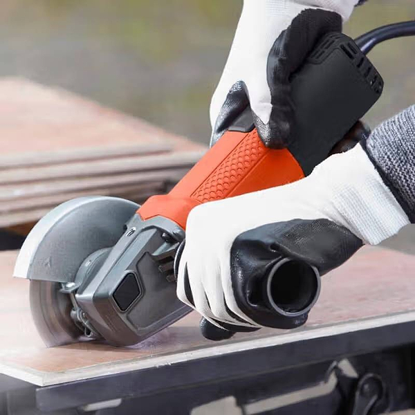 Фото - Болгарка Black&Decker BEG120