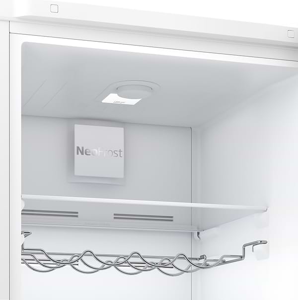 Фото - Холодильник Beko RCNA366K30W