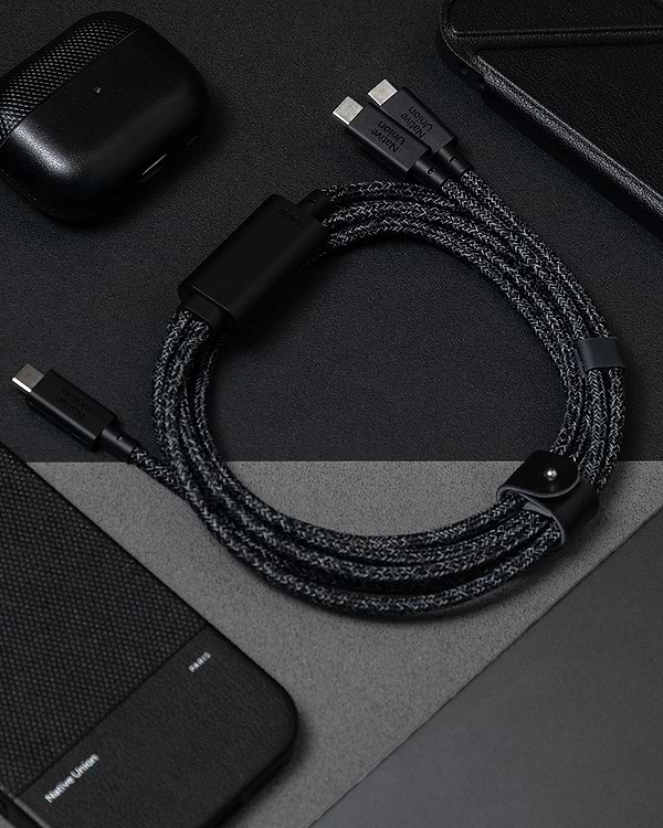 Фото - Перехідник Native Union Belt Cable USB-C to 2 USB-C 140W Cosmos Black 2 м (BELT-C-2C-COS)