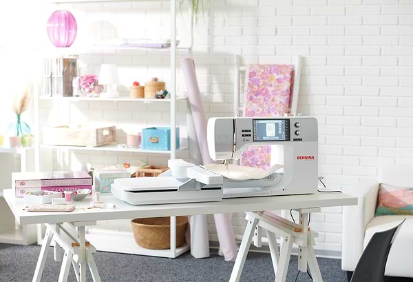 Фото - Швейно-вышивальная машина Bernina 735