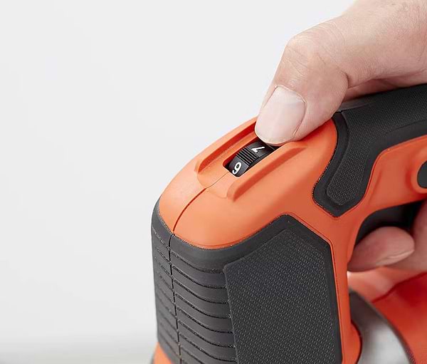 Фото - Электролобзик Black&Decker BES610K
