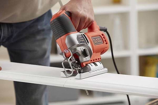 Фото - Электролобзик Black&Decker BES610K