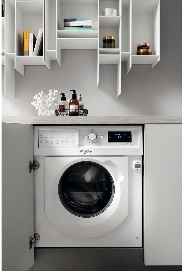 Фото - Стиральная машина встраиваемая Whirlpool BI WMWG 71484E EU