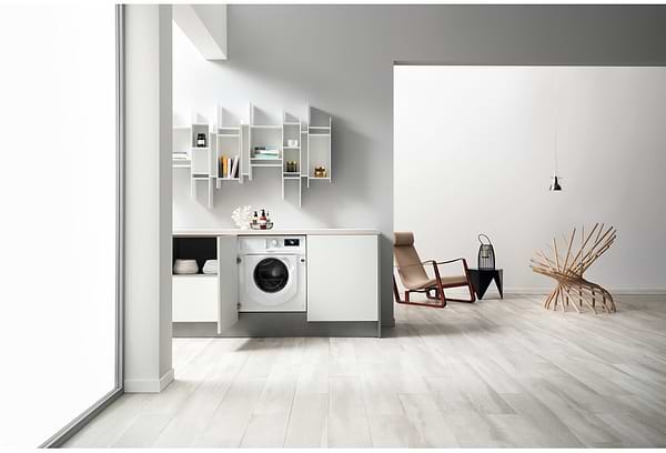 Фото - Стиральная машина встраиваемая Whirlpool BI WMWG 71484E EU