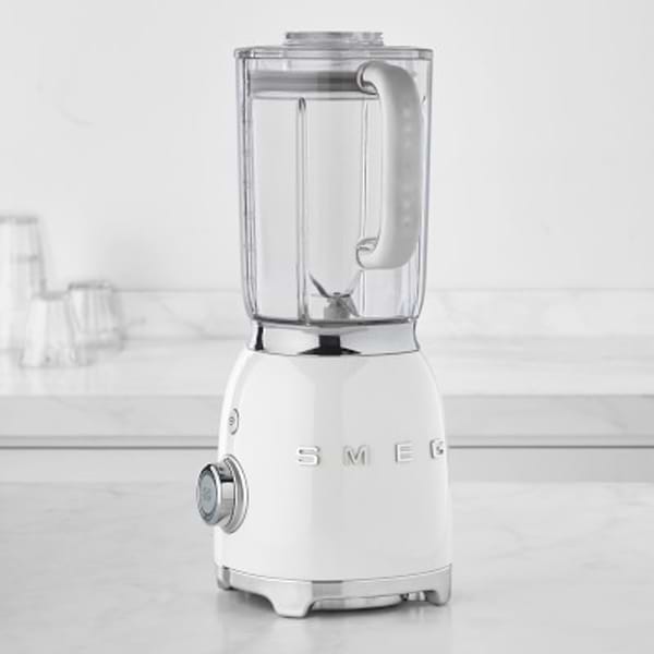 Фото - Блендер стаціонарний Smeg BLF01WHEU