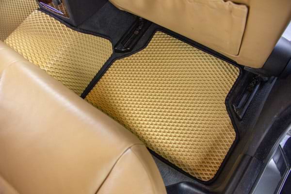 Фото - Коврики из экокожи в салон авто EVAtech ECO для 5 Series (E61) BMW 2003-2010 6 поколение Combi EU BM12472CB5BM4BBB