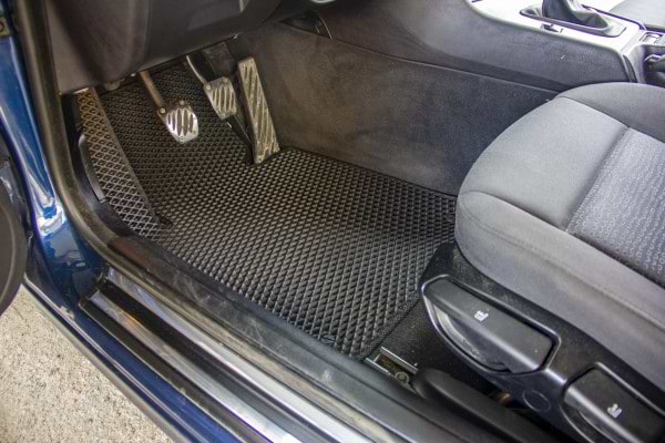 Фото - EVA коврики в салон авто EVAtech для 3 Series (E46) 4WD Restyling BMW 2001-2006 4 поколение Combi EUBM13007C5BW8RBB