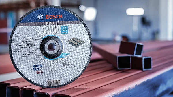 Фото - Круг отрезной по металлу Bosch Professional 180x3x22.23 мм (2.608.603.167)