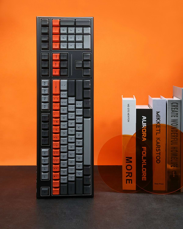 Фото - Клавиатура проводная игровая Varmilo Lure VBM108 (A01A003A8A4A01A005)