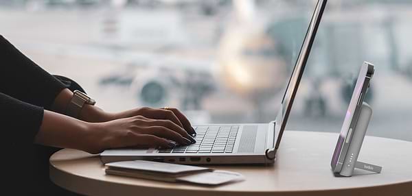 Фото - Батарея мобильная Belkin 5000mAh 7.5Вт MagSafe White (BPD004BTWT)