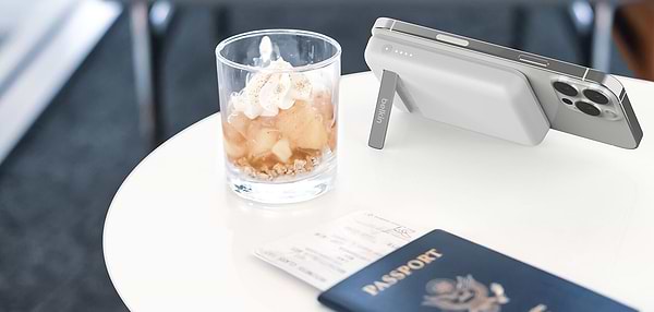 Фото - Батарея мобильная Belkin 5000mAh 7.5Вт MagSafe White (BPD004BTWT)