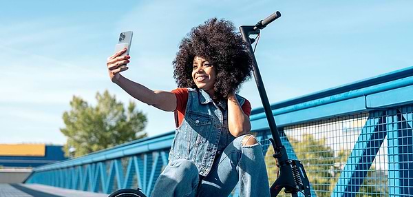 Фото - Батарея мобильная Belkin 5000mAh 7.5Вт MagSafe White (BPD004BTWT)