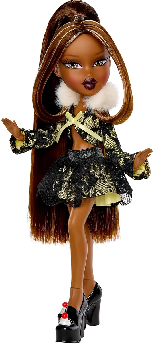 Кукольный набор Bratz серии Stylin' Birthday — САША с аксессуарами (596042)