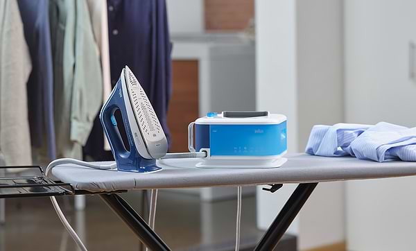 Фото - Утюг с парогенератором Braun IS2565BL
