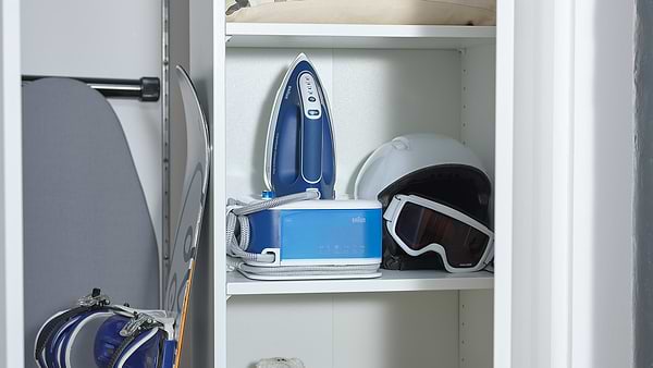 Фото - Утюг с парогенератором Braun IS2565BL