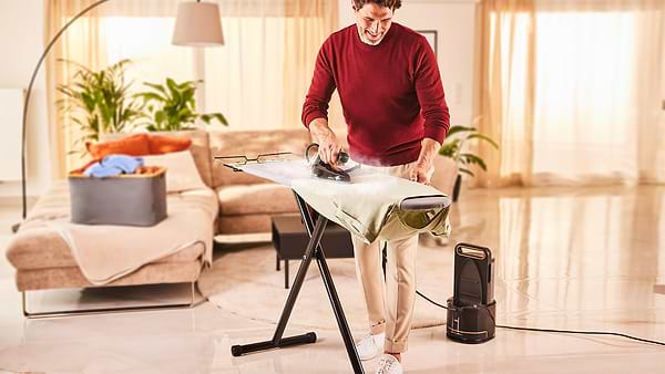 Фото - Уценка - Утюг с парогенератором Braun CareStyle 9 IS9090BK
