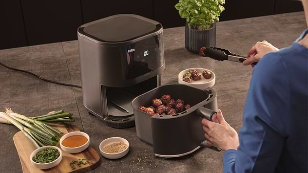 Фото - Уценка - Мультипечь Braun MultiFry 3 HF3030