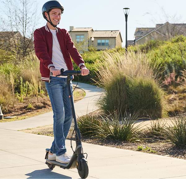Фото - Електросамокат Segway Ninebot E2 Plus E II