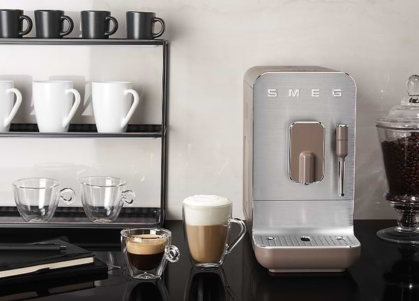 Фото - Кавомашина Smeg BCC01TPMEU