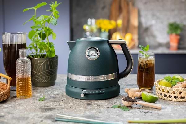 Фото - Электрический чайник KitchenAid 5KEK1522EPP