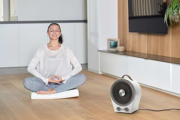 Фото - Тепловентилятор Black&Decker BXFSH2000E