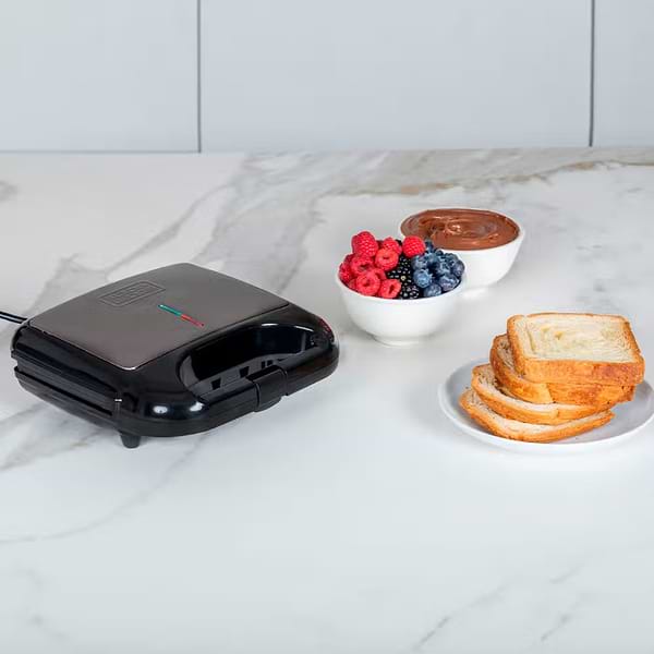 Фото - Бутербродниця Black&Decker BXSA753E