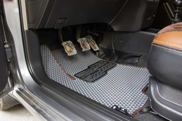 Фото - EVA килимки в салон авто EVAtech для Aveo (T250) 5-doors Restyling Chevrolet 2005-2011 1 покоління Htb EU CT33301C5SGB