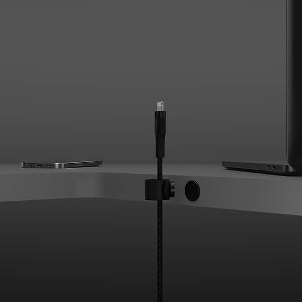 Фото - Кабель Belkin USB-С - Lightning Braided Silicone 1m Black (CAA011BT1MBK)