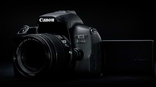 Фото - Фотокамера зеркальная Canon EOS 850D Body Black (3925C017)