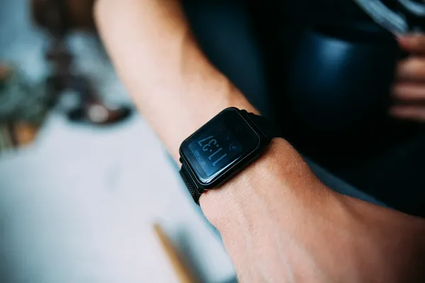 Фото - Смарт-часы Canyon CNS-SW72BB