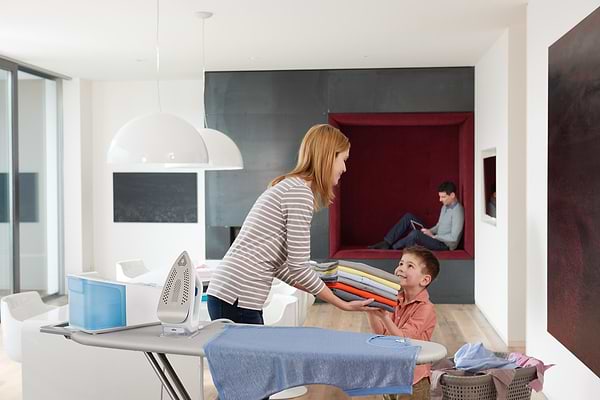 Фото - Утюг с парогенератором Braun IS5022Wh