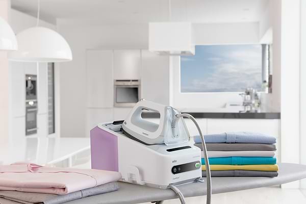 Фото - Утюг с парогенератором Braun IS7043WH