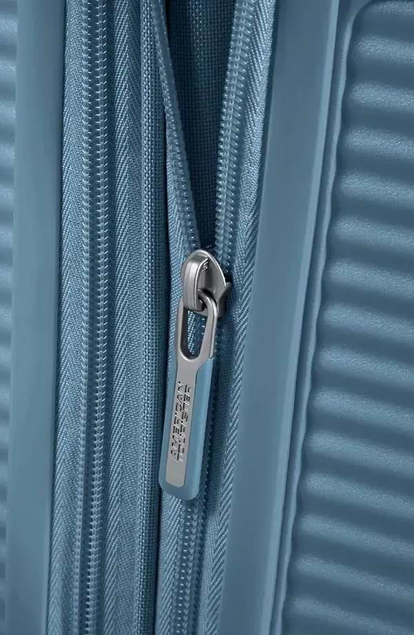 Фото - Чемодан American Tourister Soundbox 55 см серо-синий (32G*51001)