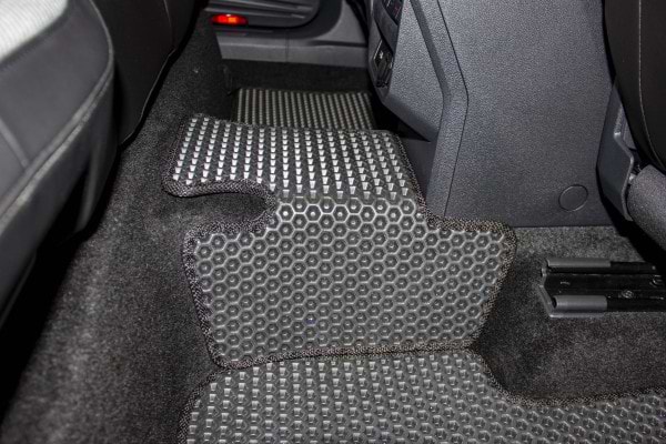 Фото - Килимки з екошкіри в салон авто EVAtech ECO для Tiguan (Mk 2) Volkswagen 2016-2020 2 покоління SUV EU VW31492CJ7AV4BBB