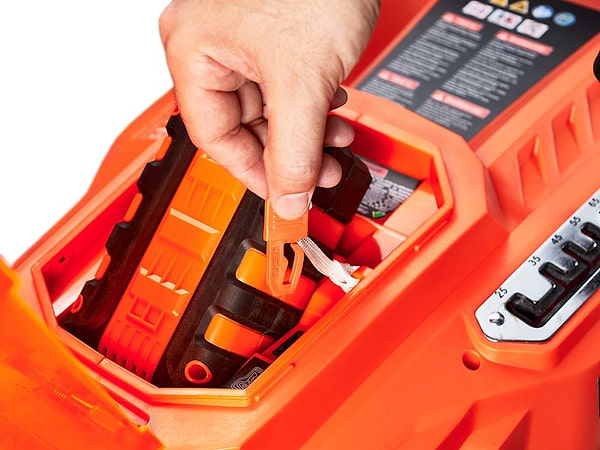 Фото - Газонокосарка акумуляторна Sturm CL4437CL 36В 370 мм